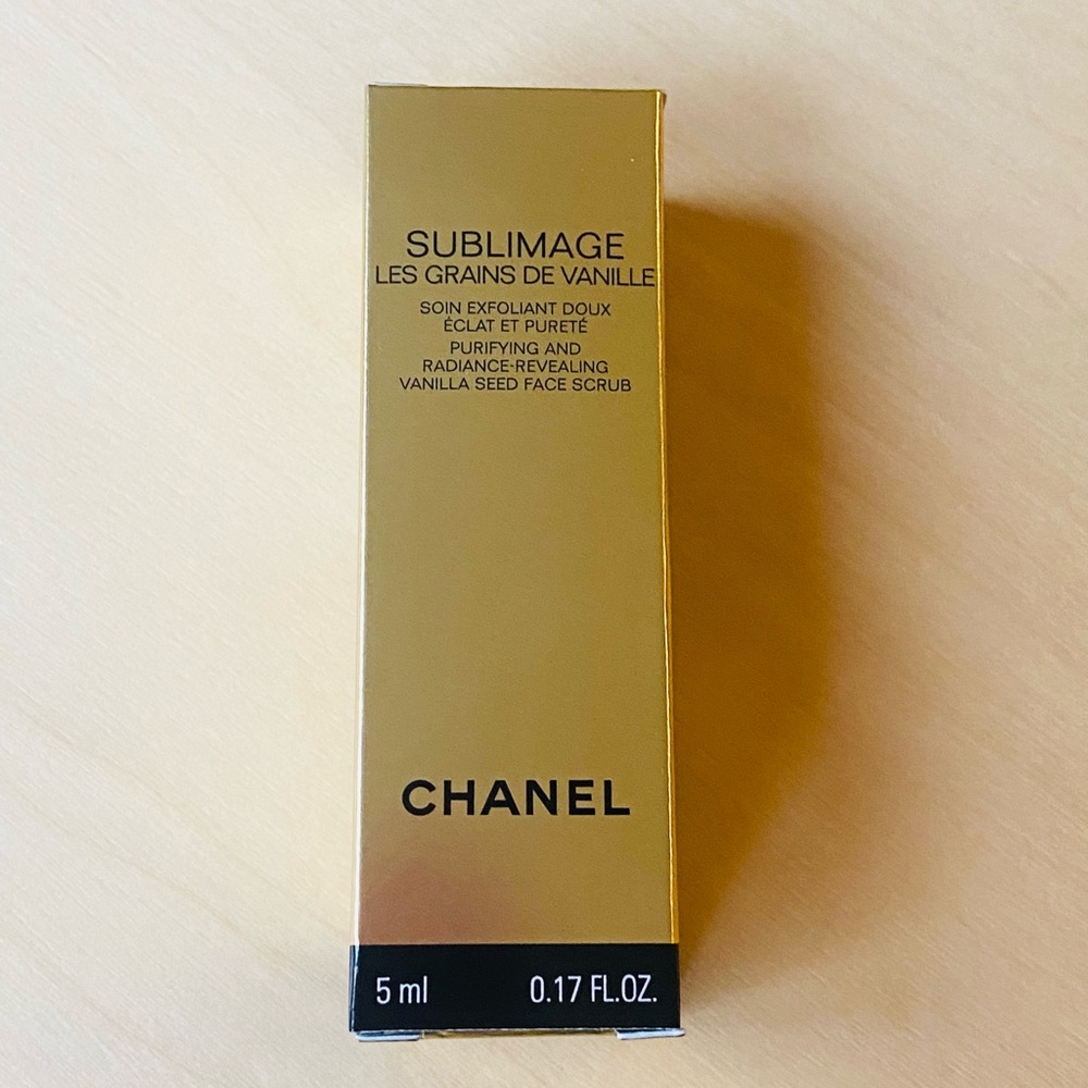Chanel Sublimage Vanilla Seed Face Scrub
